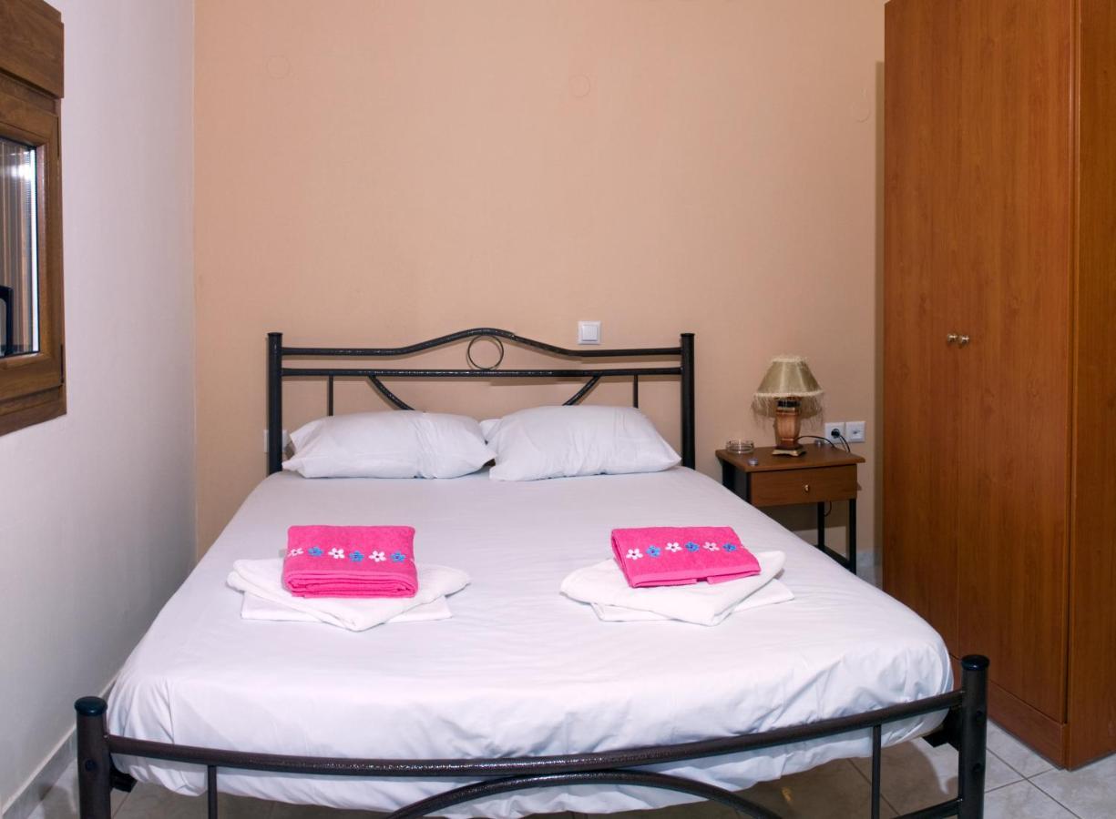 Christina Apartments Panormos  ภายนอก รูปภาพ